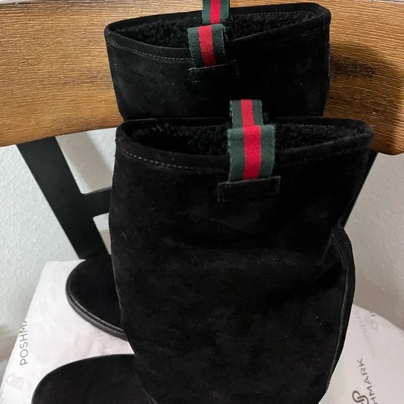 GUCCI SAINT MORITZ PRE-LOVED RARE AUTHENTIC BLK SUEDE LEATHERSHEARLING BOOTS